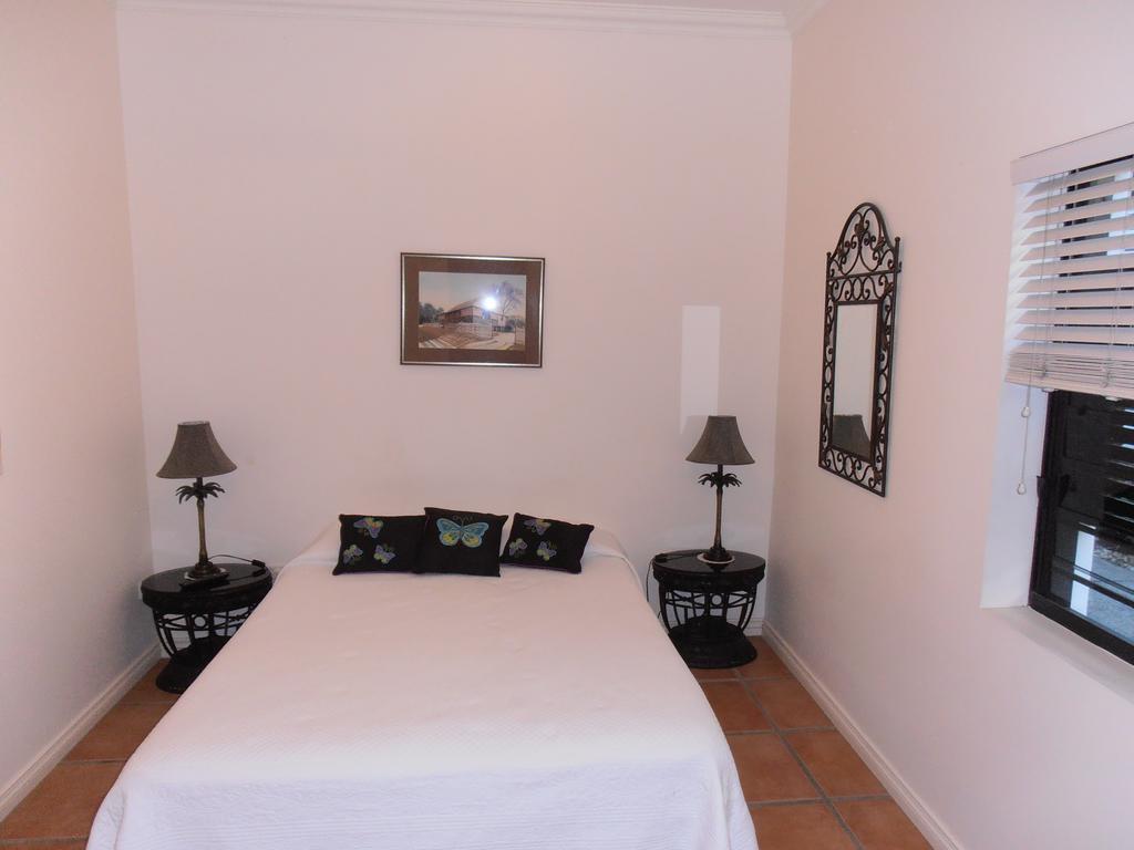 Floriana Villas Cairns Phòng bức ảnh